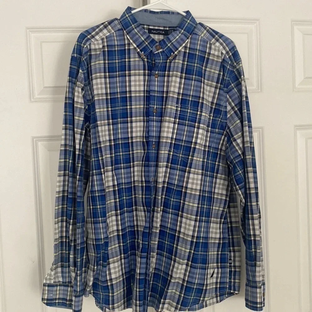 Nautica plaid button down shirt size XL blue long sleeve preppy shirt